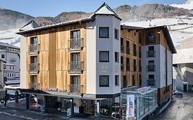 stefan Hotel
